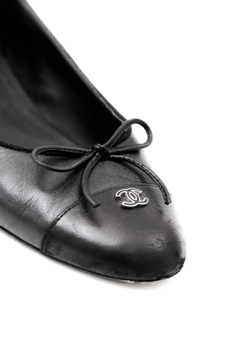 CAP TOE BALLET FLATS