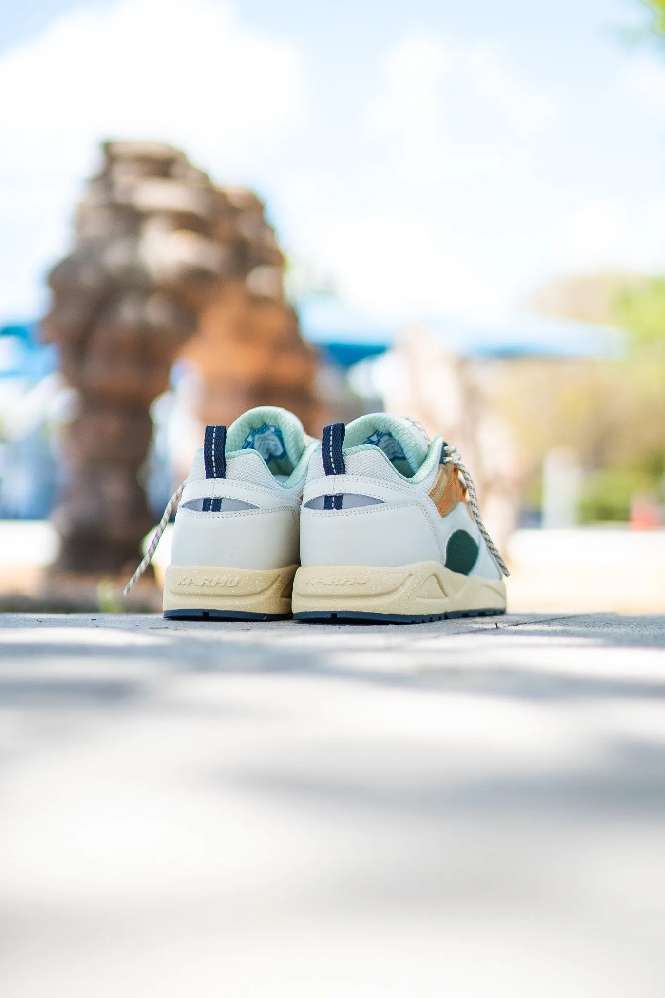 Karhu Fusion 2.0 (Lily White/Nugget)