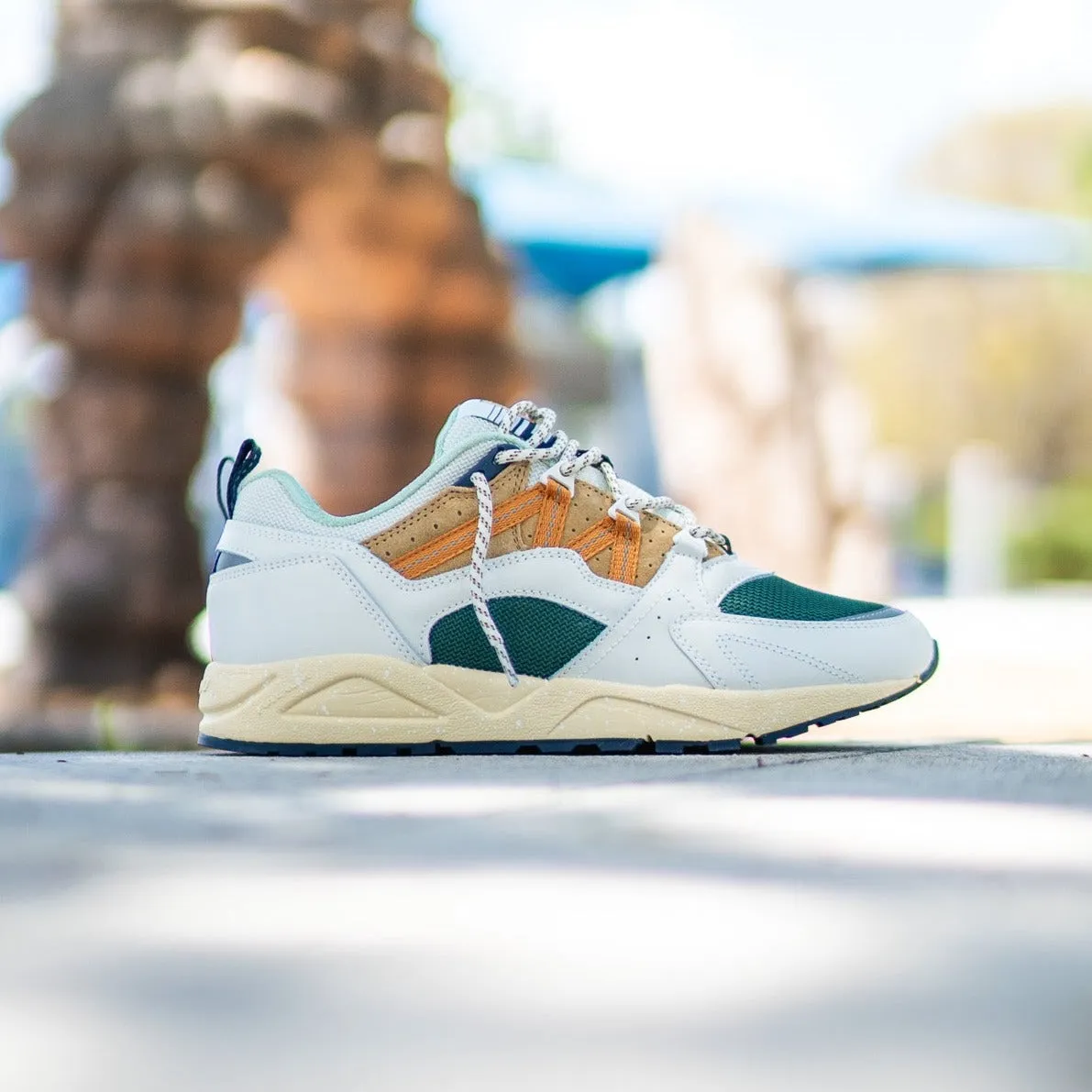 Karhu Fusion 2.0 (Lily White/Nugget)